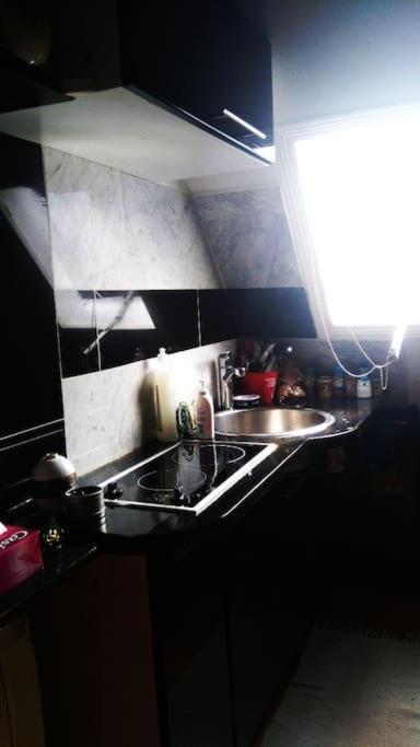 Studette Equipee Pour 1 Pers- 8 Eme Arr Apartment *